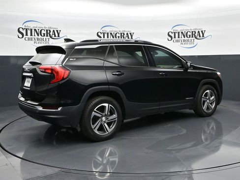 Used 2021 GMC Terrain SLT image 7