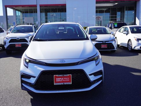 New 2026 Toyota Corolla SE image 6