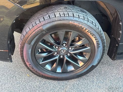 Used 2023 Lexus GX 460 Premium image 42