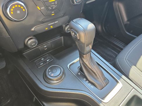Used 2020 Ford Ranger XL w/ Equipment Group 101A Mid AWD/4WD image 12