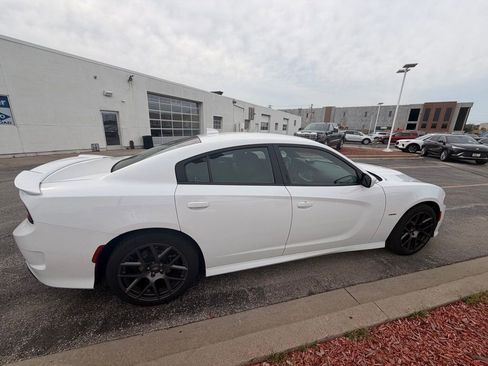 Used 2019 Dodge Charger R/T w/ Cold Weather Package RWD image 7