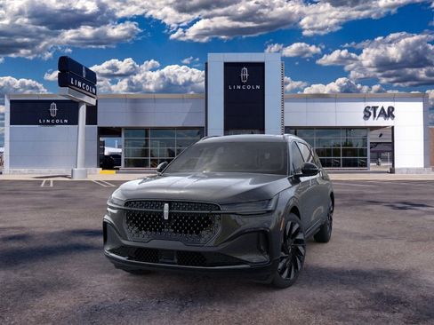New 2026 Lincoln Nautilus Reserve w/ Jet Appearance Package AWD/4WD image 2