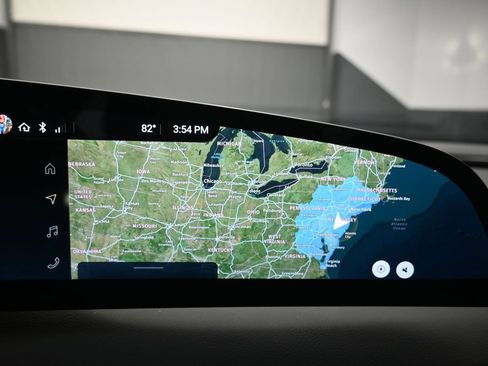 Used 2023 Lucid Air Touring AWD/4WD image 17