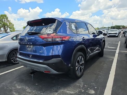 Used 2021 Nissan Rogue SV FWD image 1