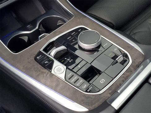 Used 2023 BMW X7 xDrive40i w/ Premium Package image 31