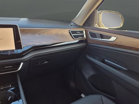 New 2026 Volkswagen Atlas SE image 38