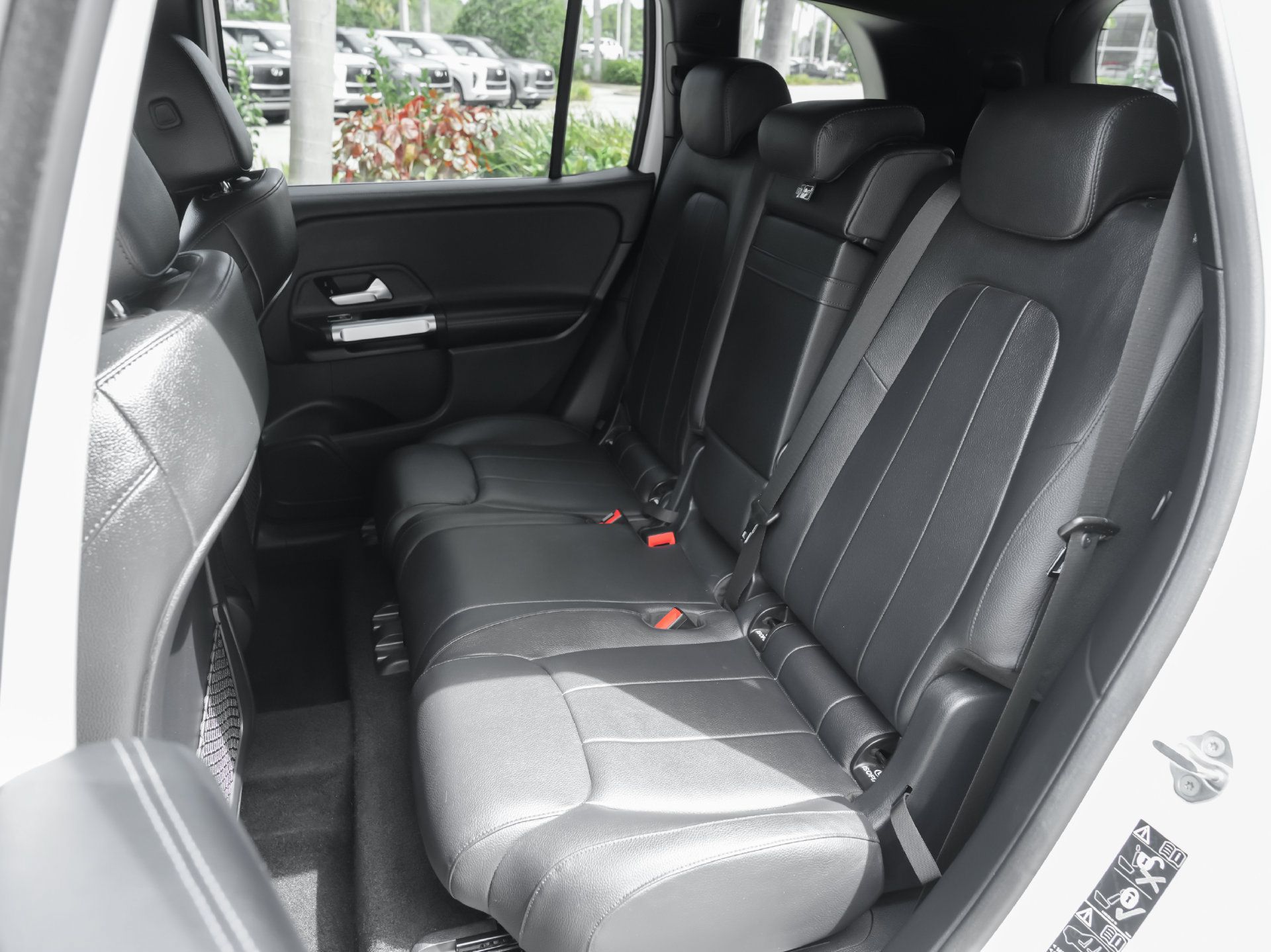 Used 2022 Mercedes-Benz GLB 250 image 35