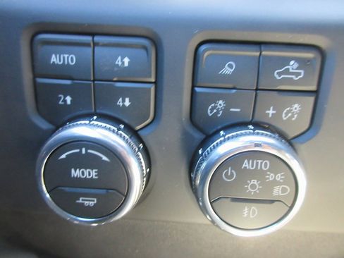 New 2026 GMC Sierra 1500 AT4 w/ AT4 Premium Package image 18