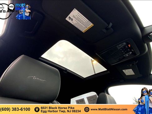 Used 2023 Buick Enclave Avenir AWD/4WD image 27