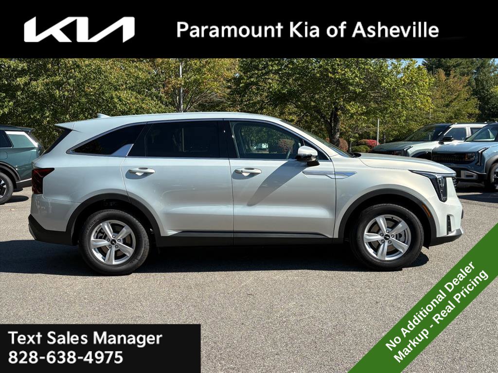 New 2026 Kia Sorento LX FWD image 7