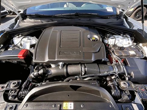 Used 2025 Jaguar F-PACE R-Dynamic S image 12