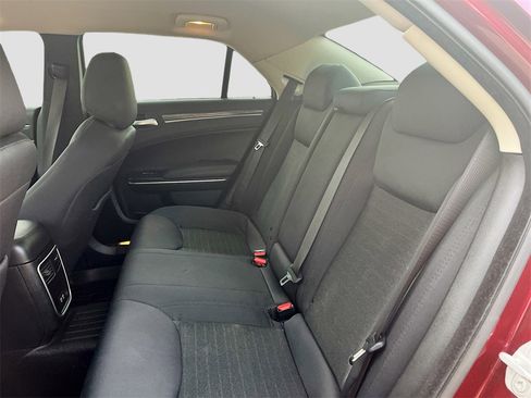 Used 2020 Chrysler 300 Touring w/ Chrome Appearance Package image 22