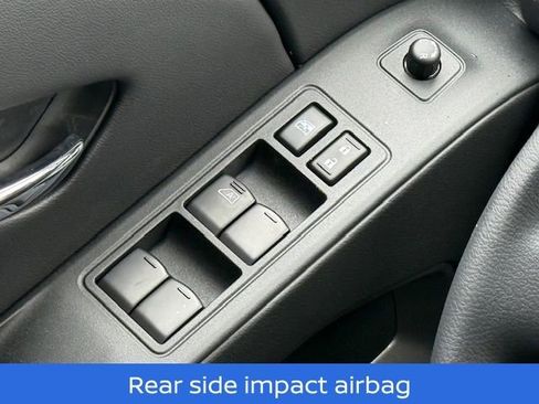 Certified 2025 Nissan Frontier SV image 29