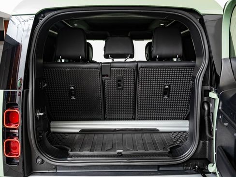 Used 2023 Land Rover Defender 110 75th Limited Edition image 22