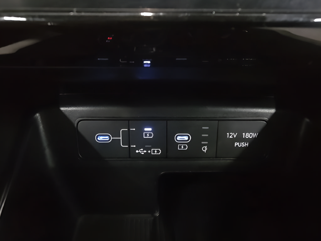 Certified 2025 Hyundai Tucson SEL AWD/4WD image 35