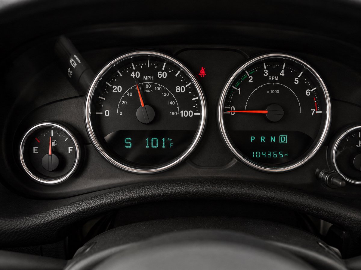 Used 2018 Jeep Wrangler Unlimited Sahara AWD/4WD image 14