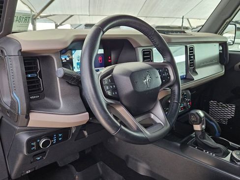 Used 2024 Ford Bronco Wildtrak image 8