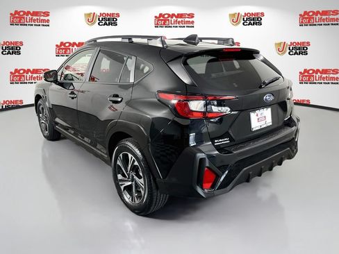 Used 2024 Subaru Crosstrek 2.0i Premium AWD/4WD image 2