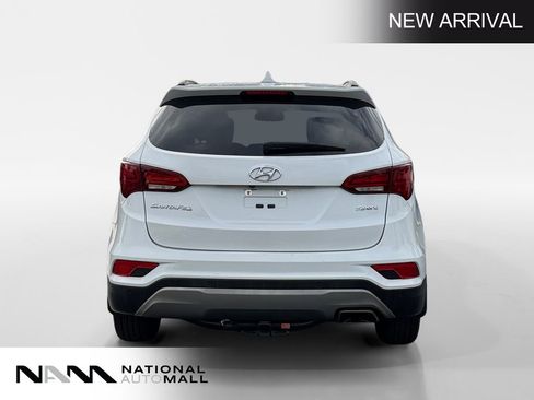 Used 2020 Hyundai Santa Fe SE w/ Cargo Package FWD image 4
