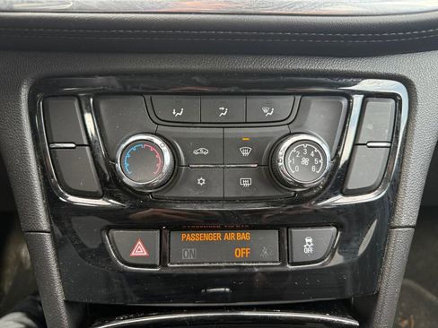 Used 2019 Buick Encore Sport Touring w/ Safety Package AWD/4WD image 32