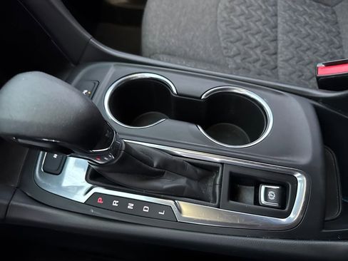 Used 2024 Chevrolet Equinox LT image 22