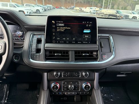 Used 2024 GMC Yukon SLT image 17