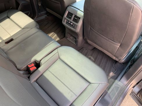 Used 2021 Volkswagen Atlas SEL AWD/4WD image 45