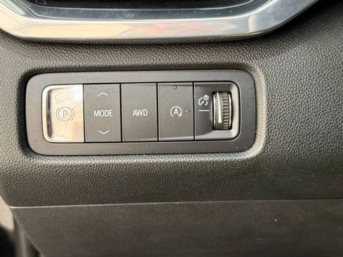Used 2025 GMC Acadia Elevation AWD/4WD image 38