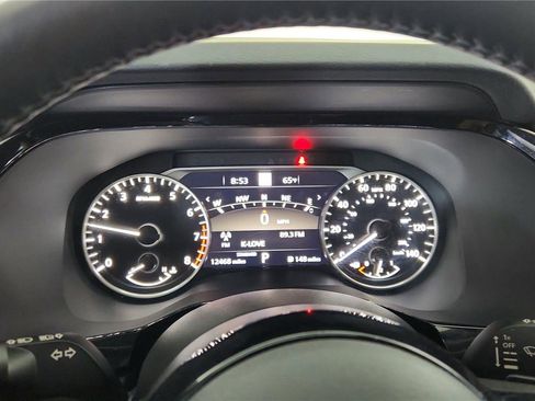 Certified 2024 Nissan Pathfinder SL image 30