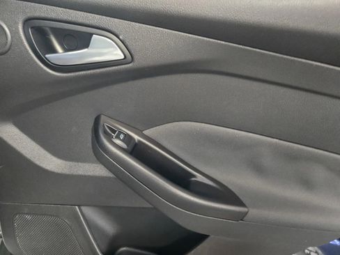 Used 2012 Ford Focus Titanium image 8