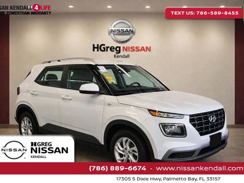 Used 2020 Hyundai Venue SEL FWD image 1
