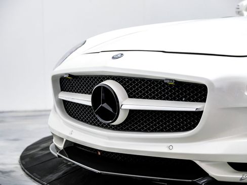 Used 2011 Mercedes-Benz SLS AMG Coupe image 39