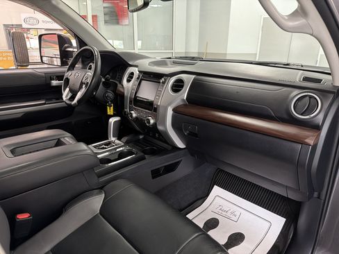 Used 2018 Toyota Tundra Limited w/ Limited Premium Package AWD/4WD image 38