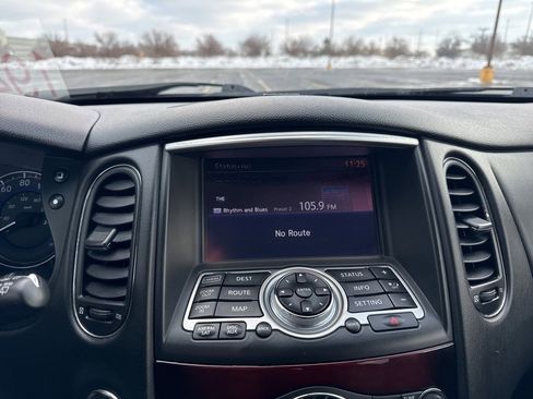 Used 2017 INFINITI QX50 2WD w/ Premium Plus Package image 17