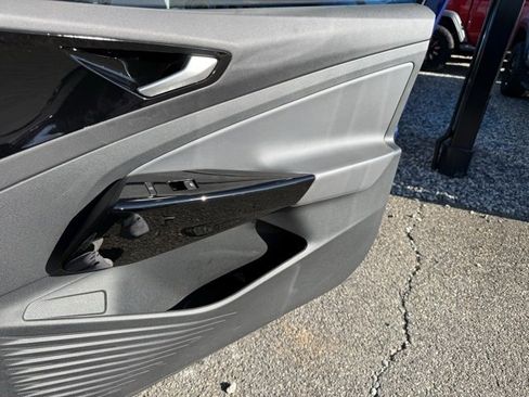 Used 2021 Volkswagen ID.4 Pro S image 9