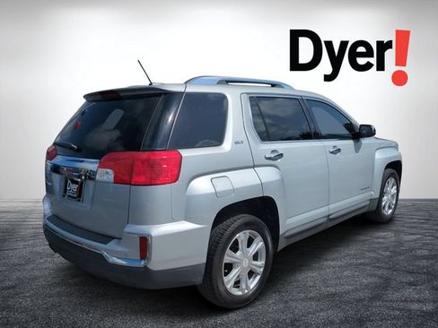 Used 2017 GMC Terrain SLT w/ Driver Alert Package I FWD image 3