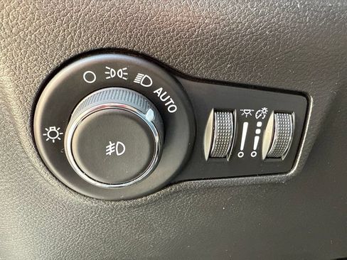 Used 2024 Jeep Compass Latitude AWD/4WD image 20