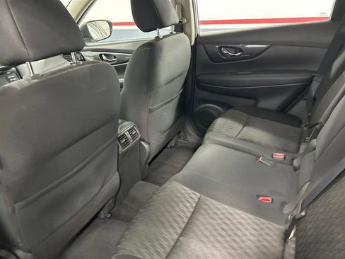 Used 2017 Nissan Rogue S image 10