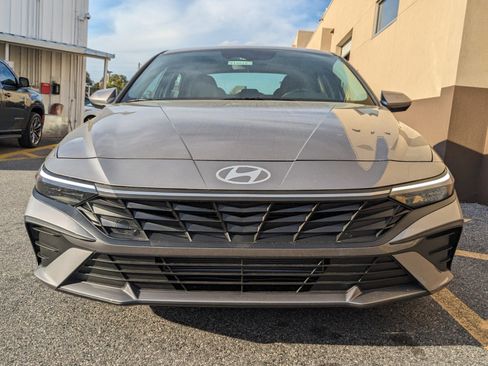 New 2026 Hyundai Elantra SE image 11
