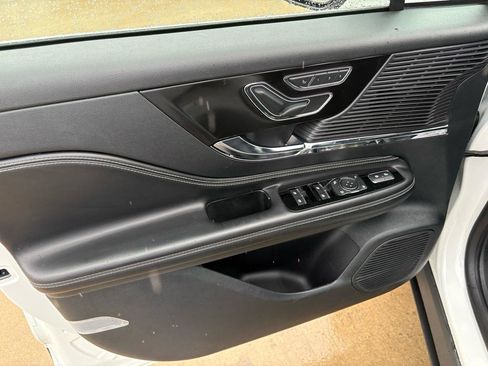 Used 2022 Lincoln Corsair Standard AWD w/ Equipment Group 101A image 11