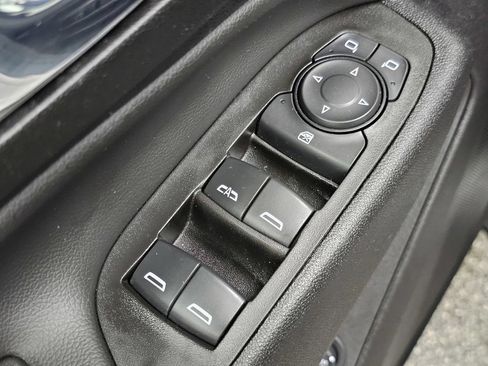 Used 2021 Chevrolet Equinox LT FWD image 32