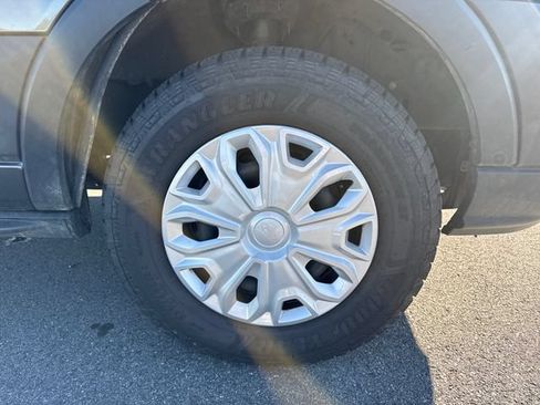Used 2019 Ford Transit 250 148 Medium Roof RWD image 11
