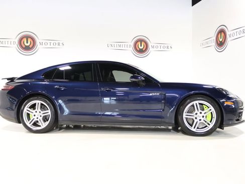 Used 2018 Porsche Panamera 4 image 43