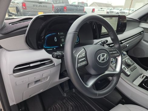 Used 2025 Hyundai Palisade SEL FWD image 10