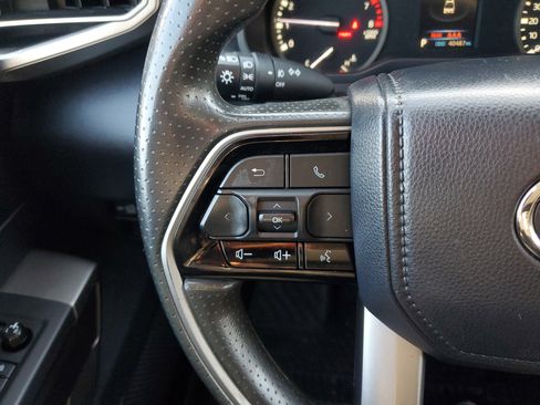 Used 2022 Toyota Tundra SR5 w/ Convenience Package image 24