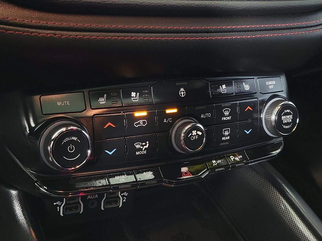 Used 2023 Dodge Durango R/T RWD image 31