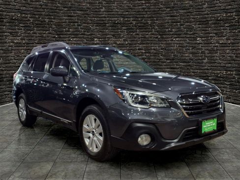 Used 2019 Subaru Outback 2.5i Premium AWD/4WD image 1