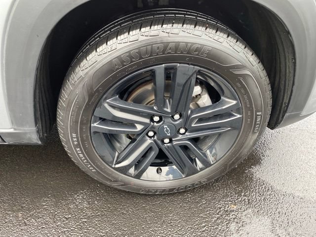 Used 2025 Chevrolet Trax ACTIV w/ Sunroof Package FWD image 29