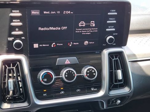 Certified 2023 Kia Sorento LX FWD image 17