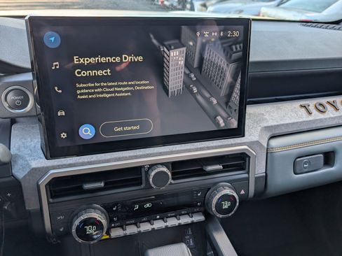 Used 2025 Toyota 4Runner Trailhunter image 31